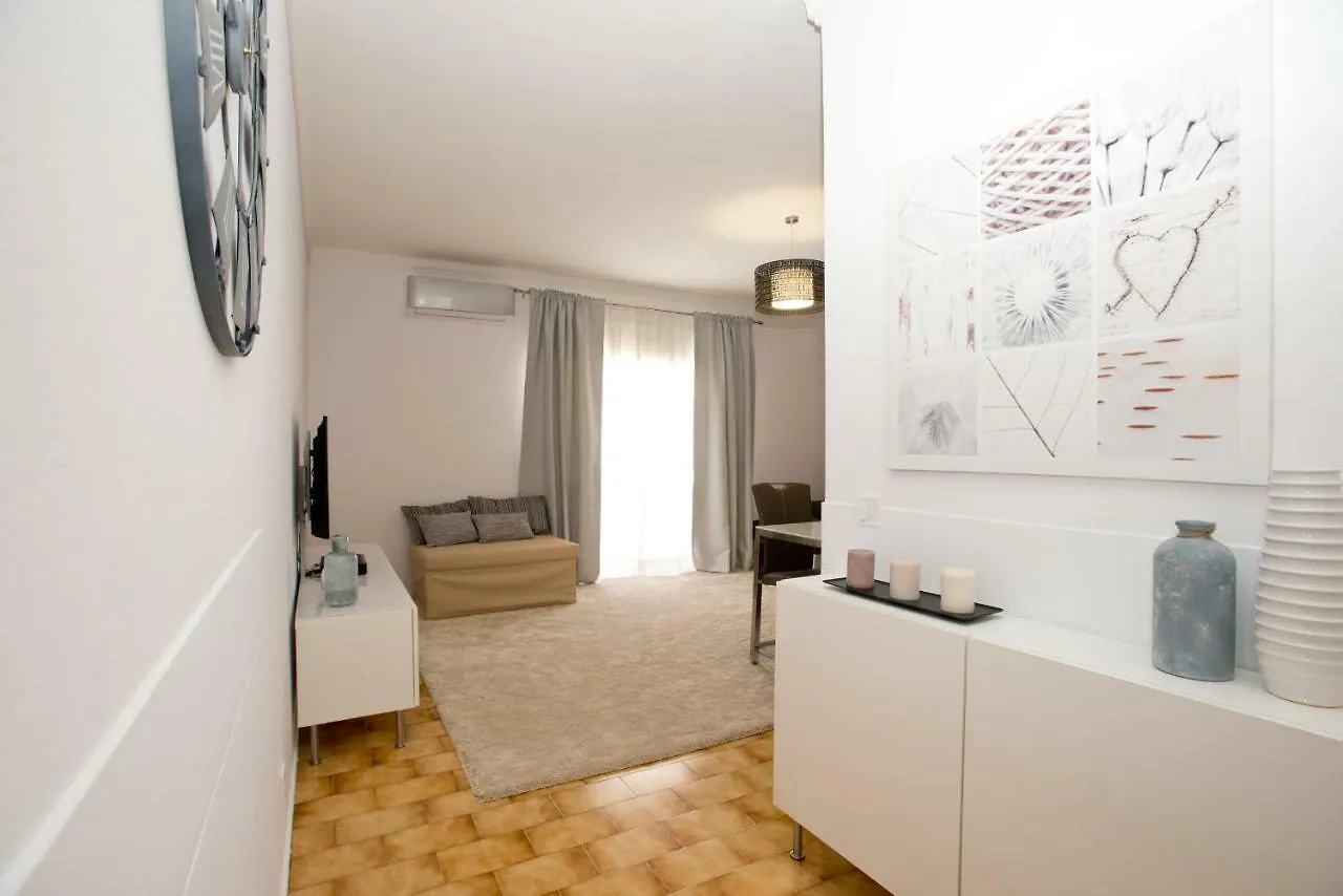 Beach 2Min Walk Apartment Portimao